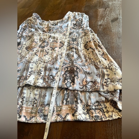 FREE PEOPLE GENEROUS SMALL SLEEVELESS BLOUSE; tank. Could easily fit medium. - Picture 9 of 14